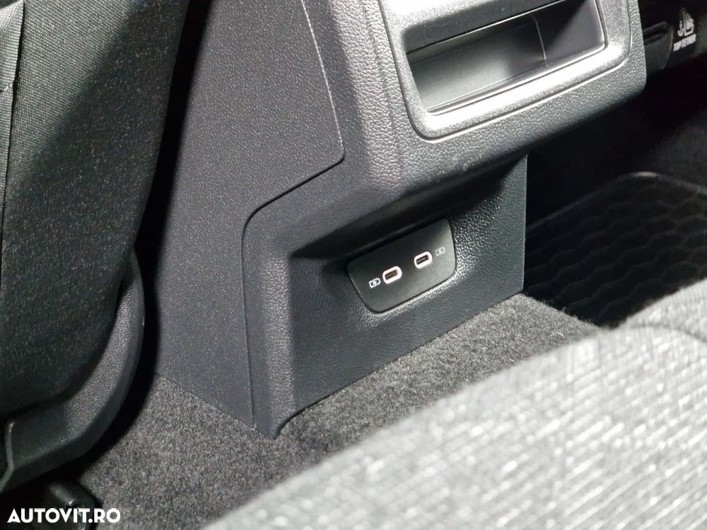 Volkswagen Golf 1.0 TSI Life - 24