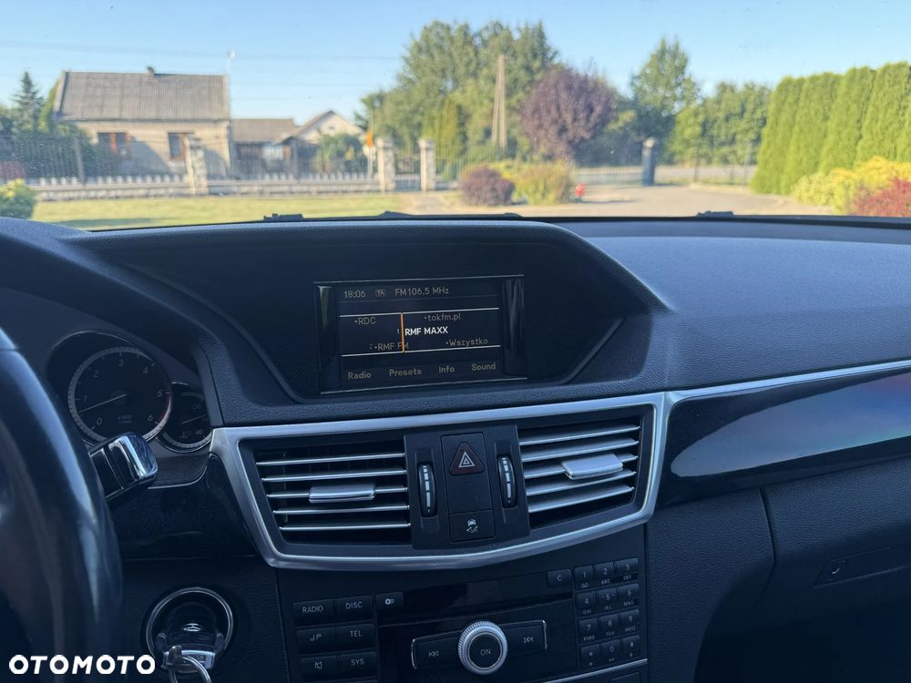 Mercedes-Benz Klasa E 350 CDI 4-Matic BlueEff - 17