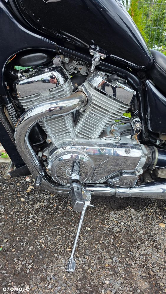 Suzuki Intruder - 21