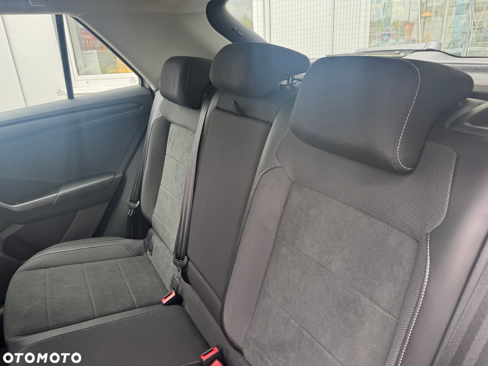 Volkswagen T-Roc 1.5 TSI Style DSG - 18