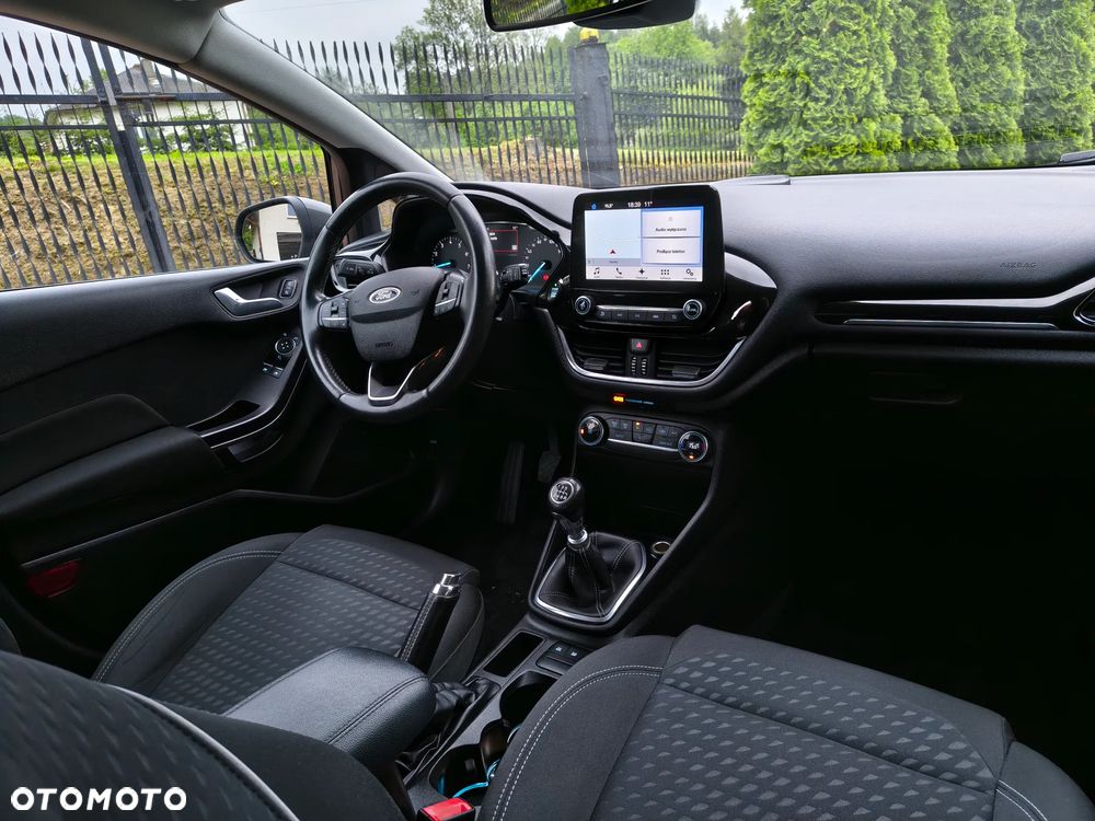 Ford Fiesta 1.0 EcoBoost S&S TITANIUM X - 28