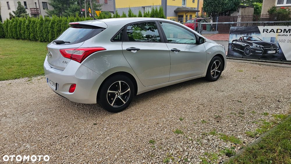 Hyundai i30 1.4 Trend - 27