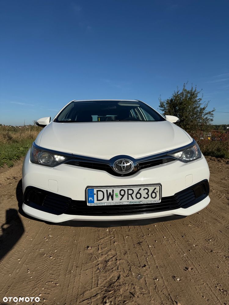 Toyota Auris - 2