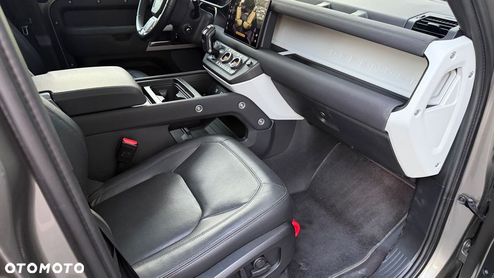 Land Rover Defender 3.0 D250 mHEV HSE - 40
