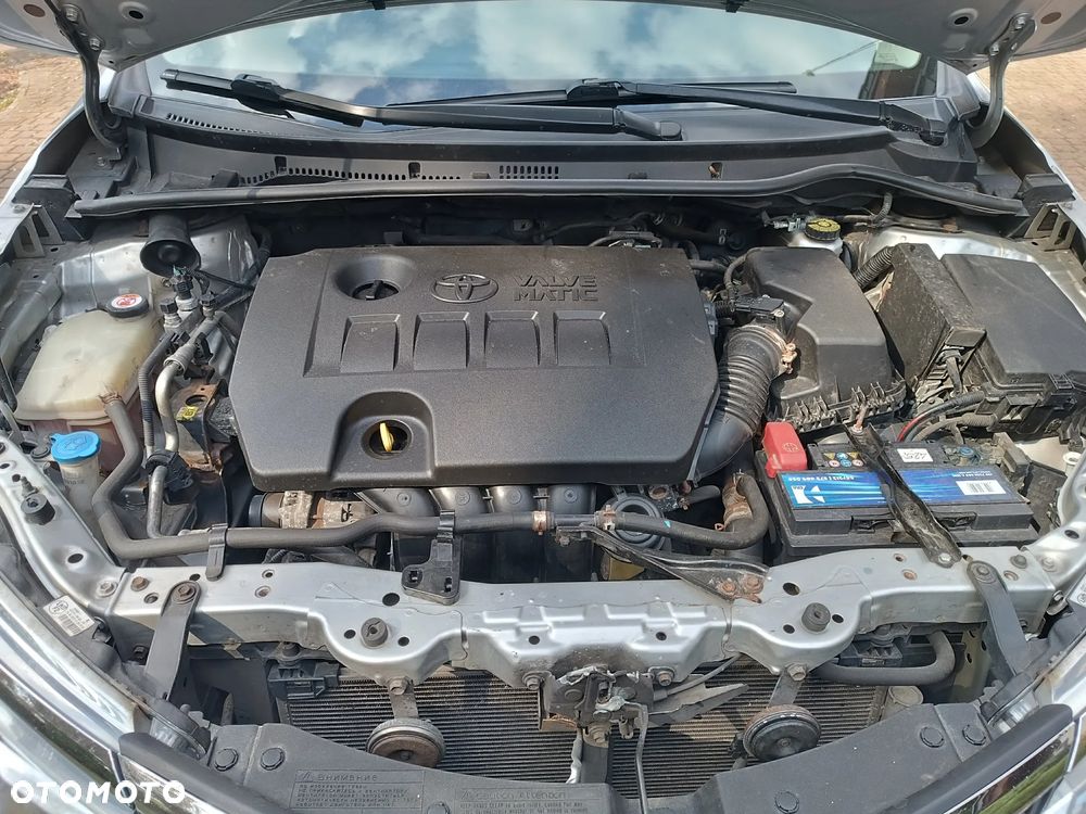 Toyota Corolla 1.6 Premium - 12