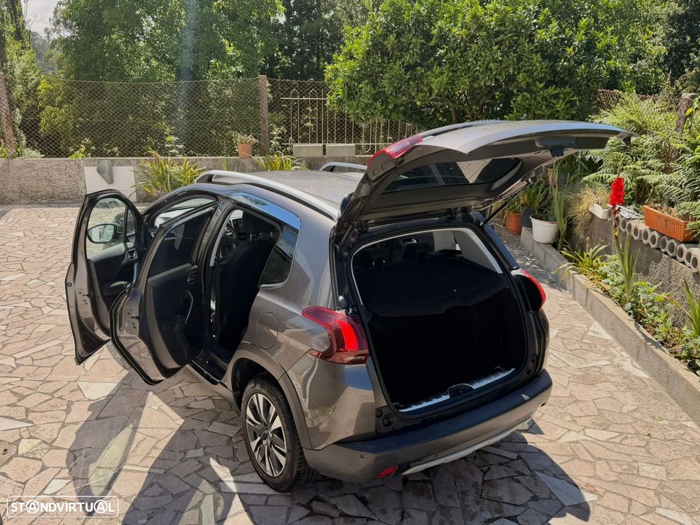Peugeot 2008 1.2 PureTech Allure EAT6 - 8