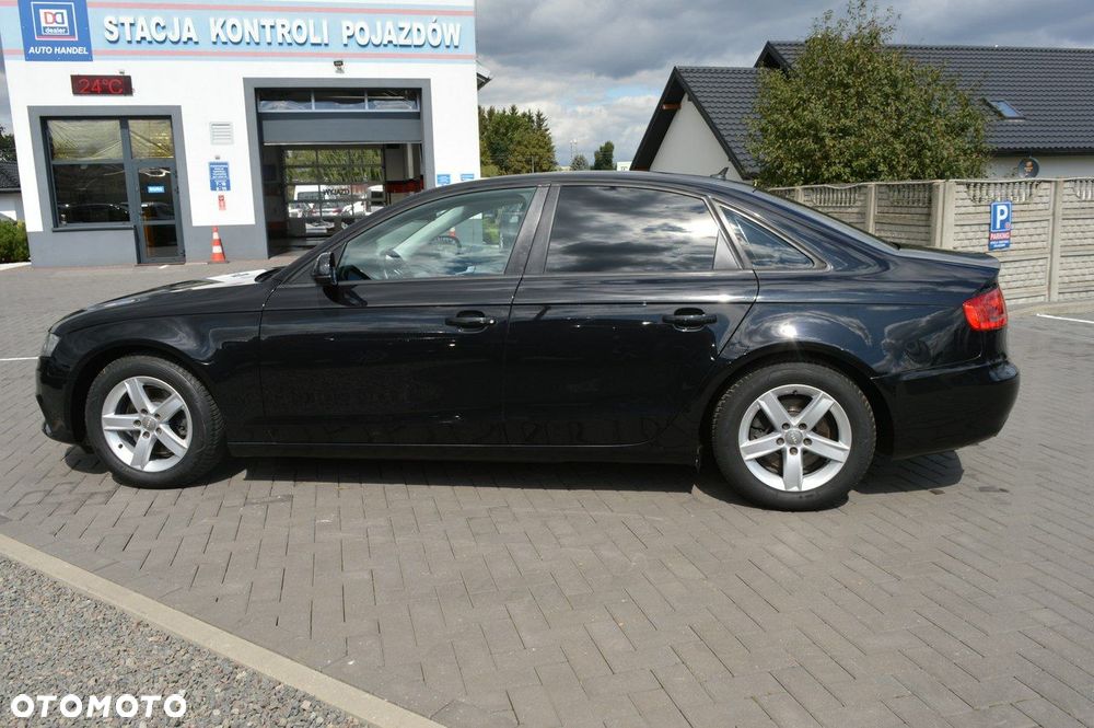 Audi A4 Limousine - 13