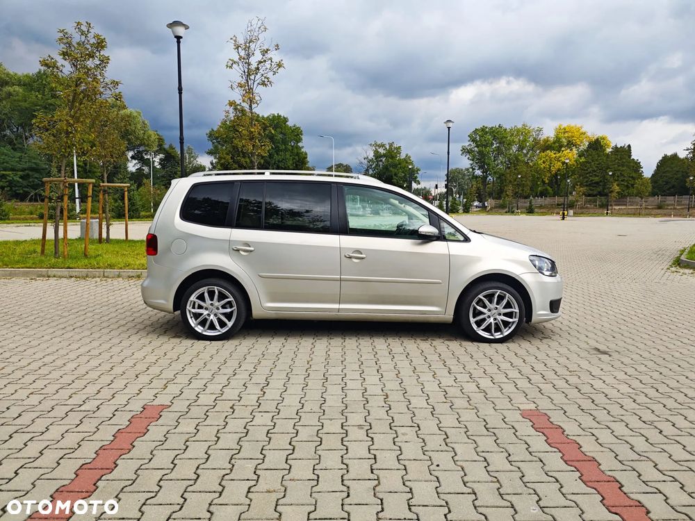 Volkswagen Touran 2.0 TDI Highline - 14