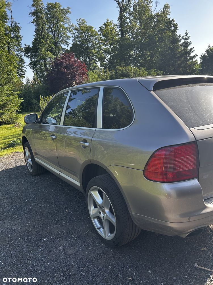 Porsche Cayenne - 14