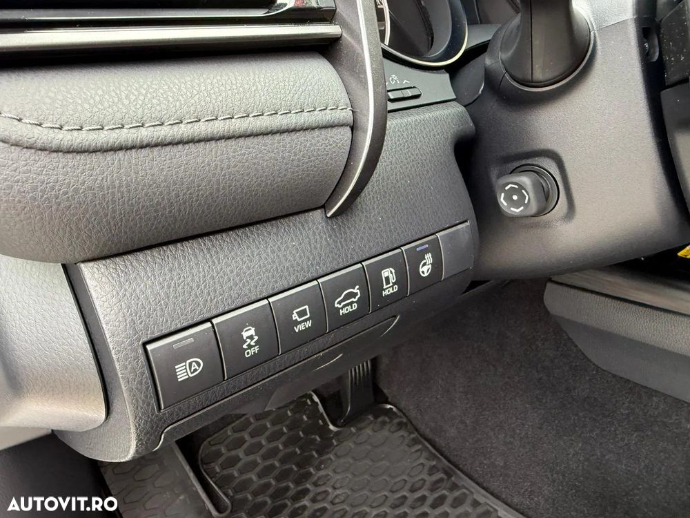 Toyota Camry 2.5 Exclusive - 34