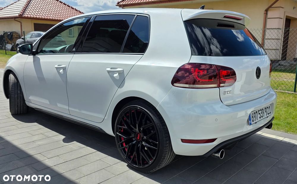 Volkswagen Golf 2.0 GTI DSG adidas - 35