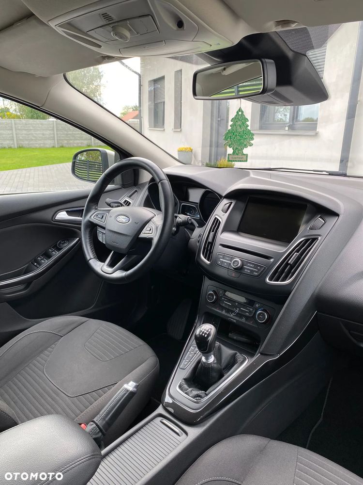 Ford Focus 1.0 EcoBoost Trend Sport - 33