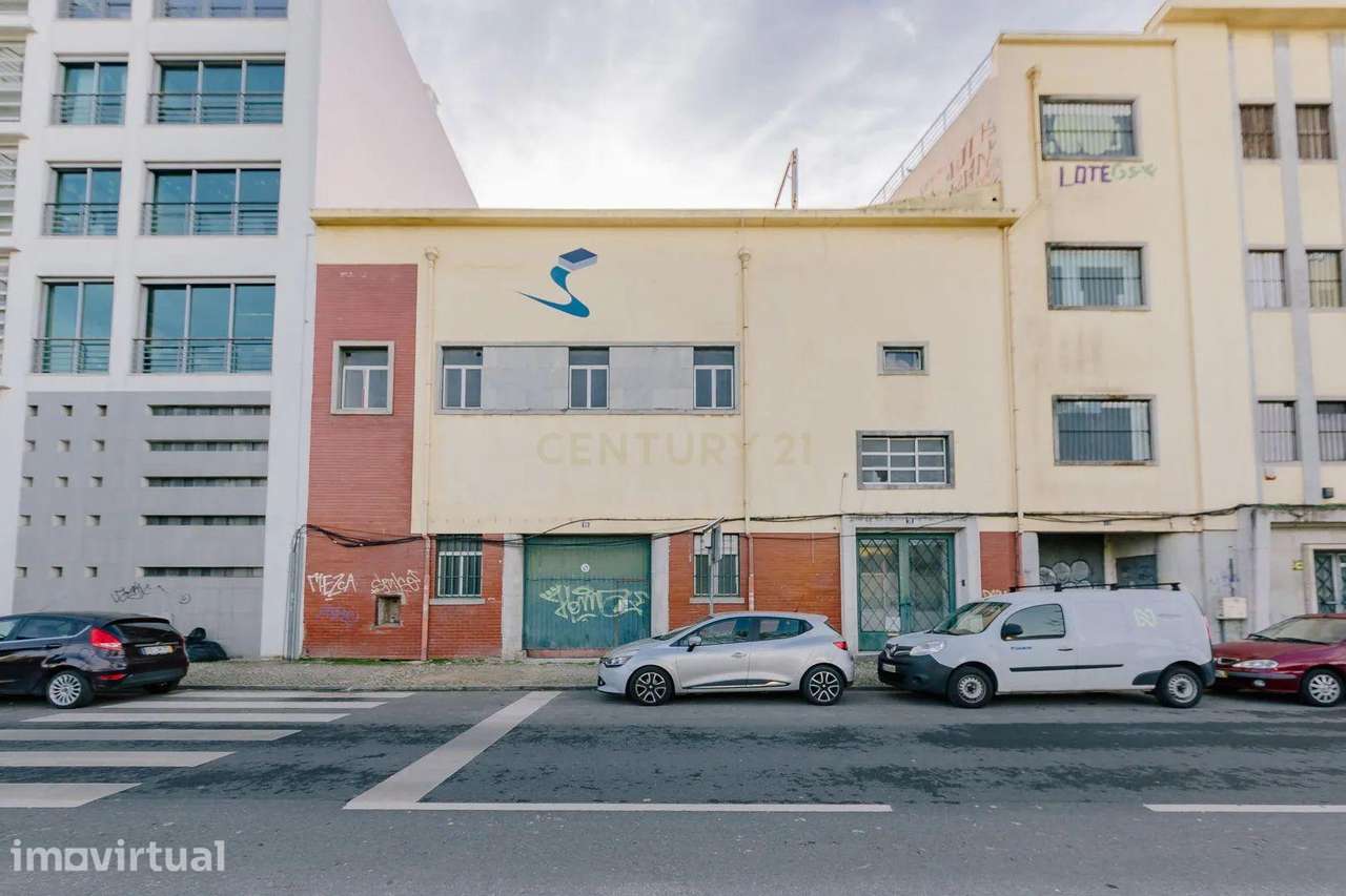 Sacavém – Armazém com Projeto Aprovado para Prédio Habitacional - Conf - Grande imagem: 2/18