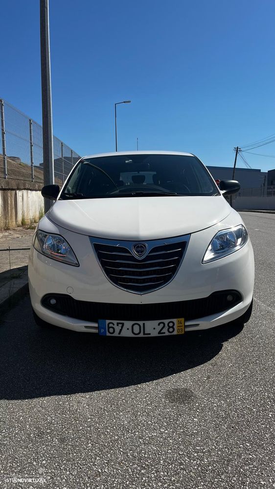 Lancia Ypsilon 1.2 S&S Silver - 2