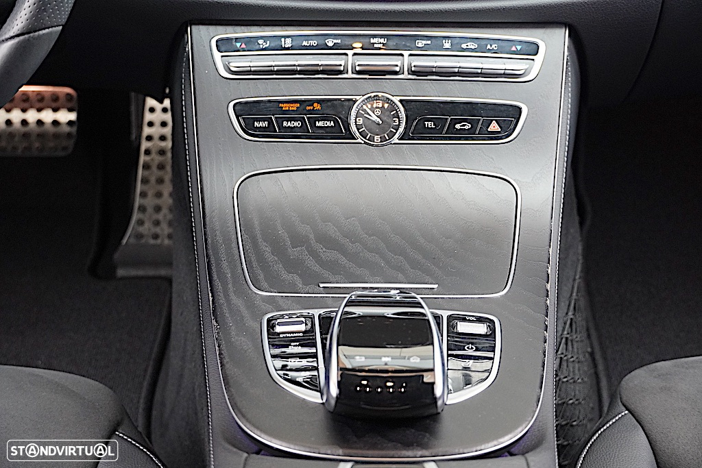 Mercedes-Benz E 300 de AMG Line - 32