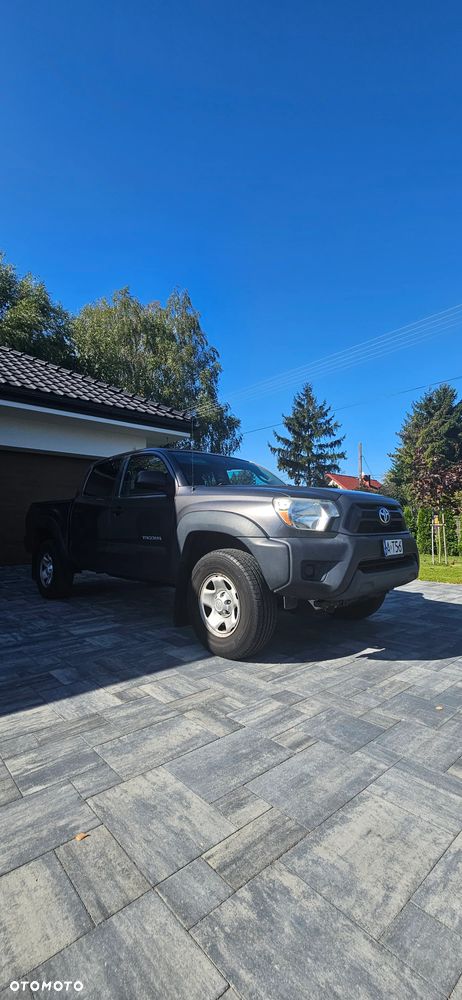 Toyota Tacoma - 2