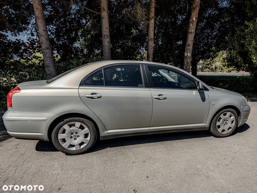 Toyota Avensis 1.8 VVT-i Luna - 10