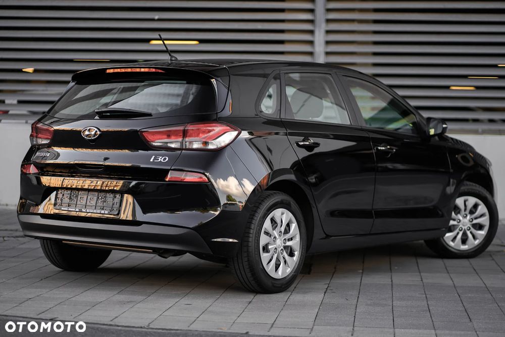Hyundai i30 1.4 Premiere Comfort - 16