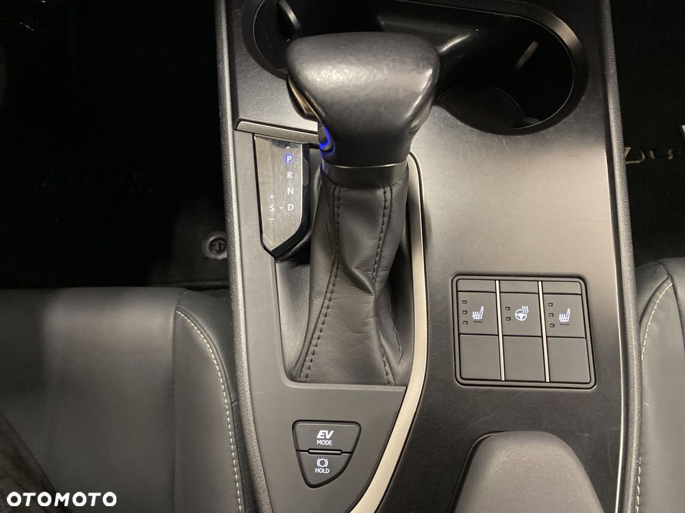 Lexus UX 250h GPF F Sport Design 2WD - 18