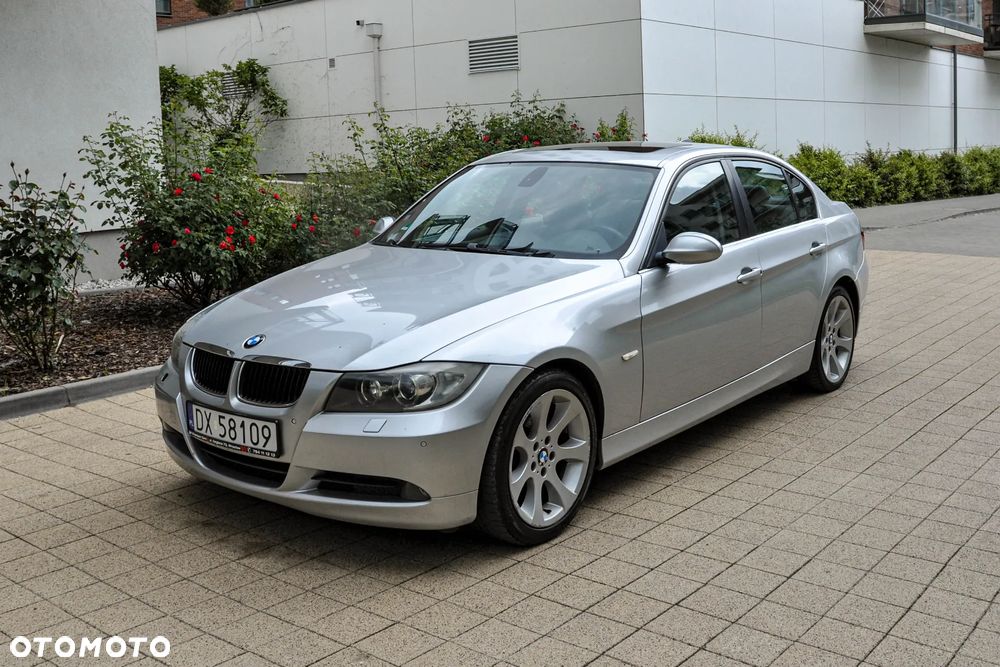 BMW Seria 3 325i - 1