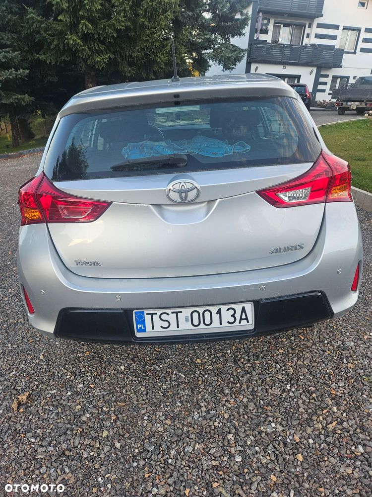 Toyota Auris 2014 photo 3