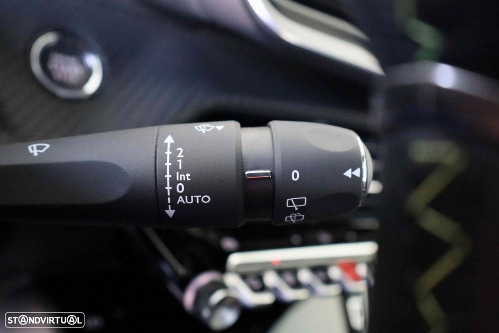 Peugeot e-2008 54 kWh GT - 23