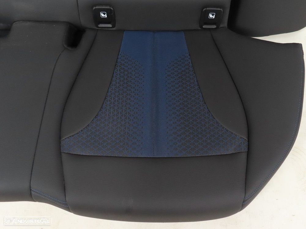 Interior desportivo M Usado / Original BMW 1 (F40) - 8