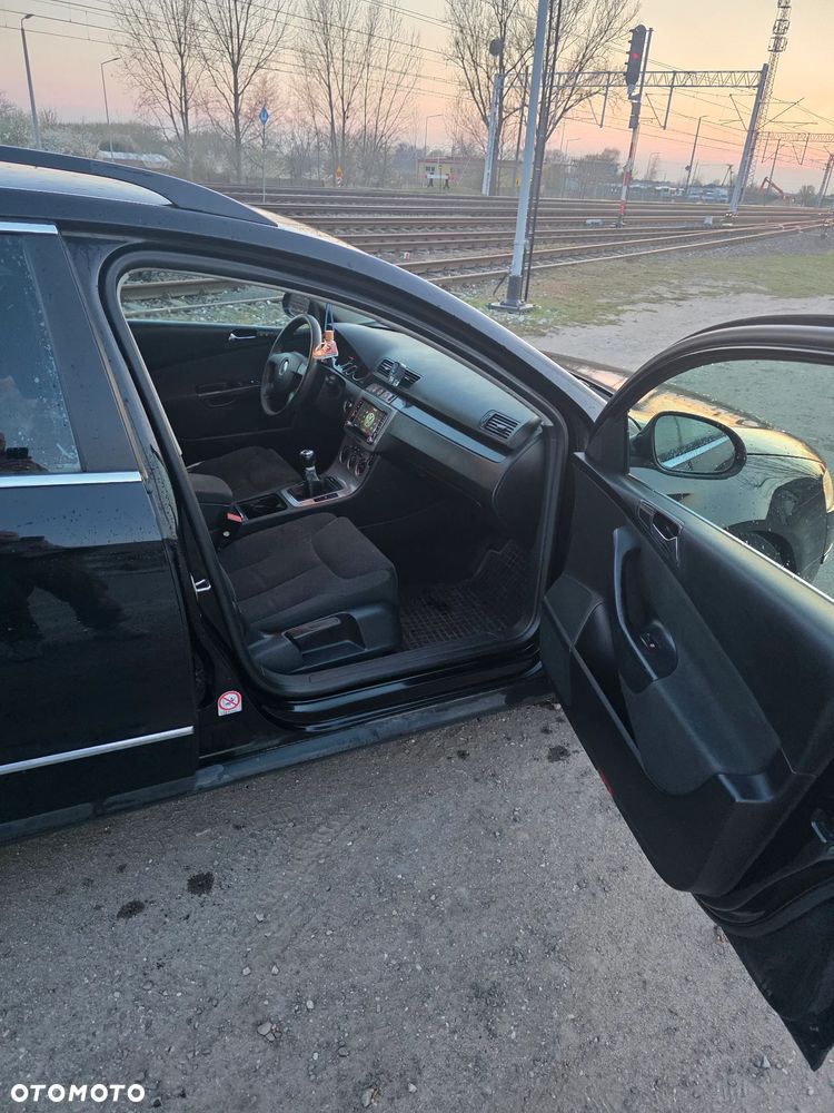 Volkswagen Passat 2.0 TDI DPF Highline - 10
