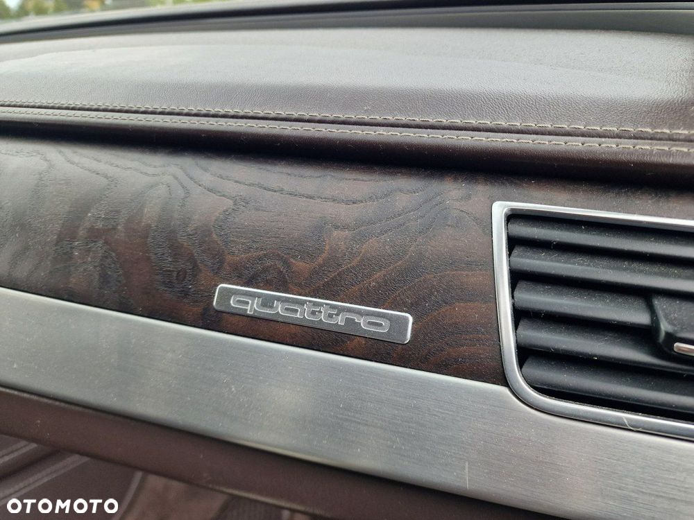 Audi A8 4.2 TDI DPF (clean diesel) quattro tiptronic Lang - 12