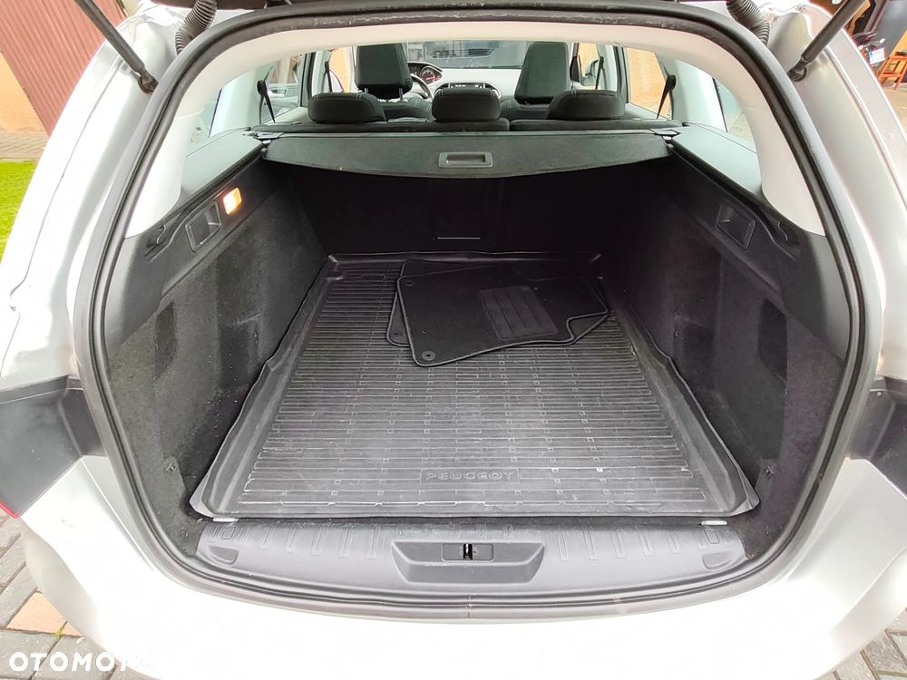Peugeot 308 BlueHDi 150 Automatik Stop & Start Allure - 16