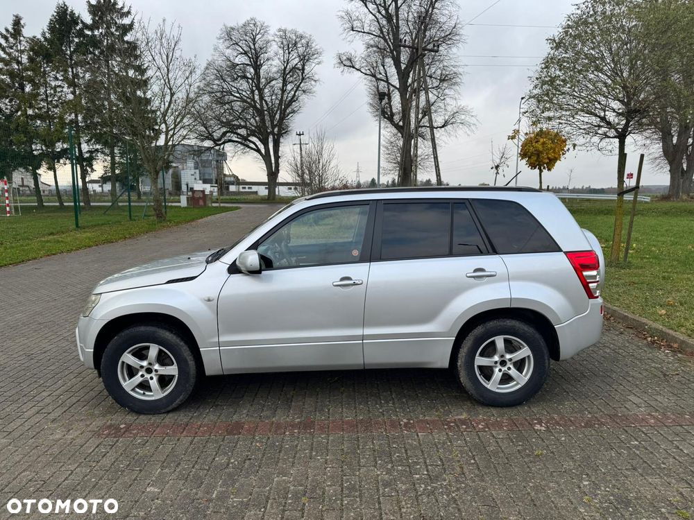 Suzuki Grand Vitara 2.0 - 13