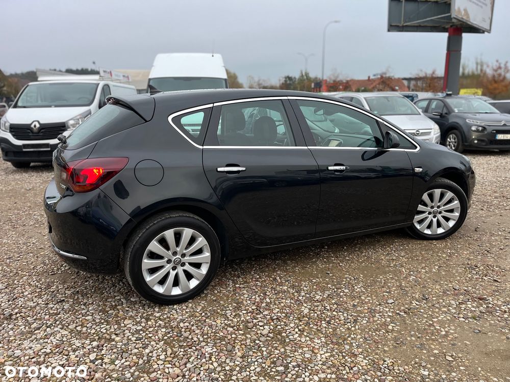 Opel Astra 1.4 Turbo Cosmo - 4