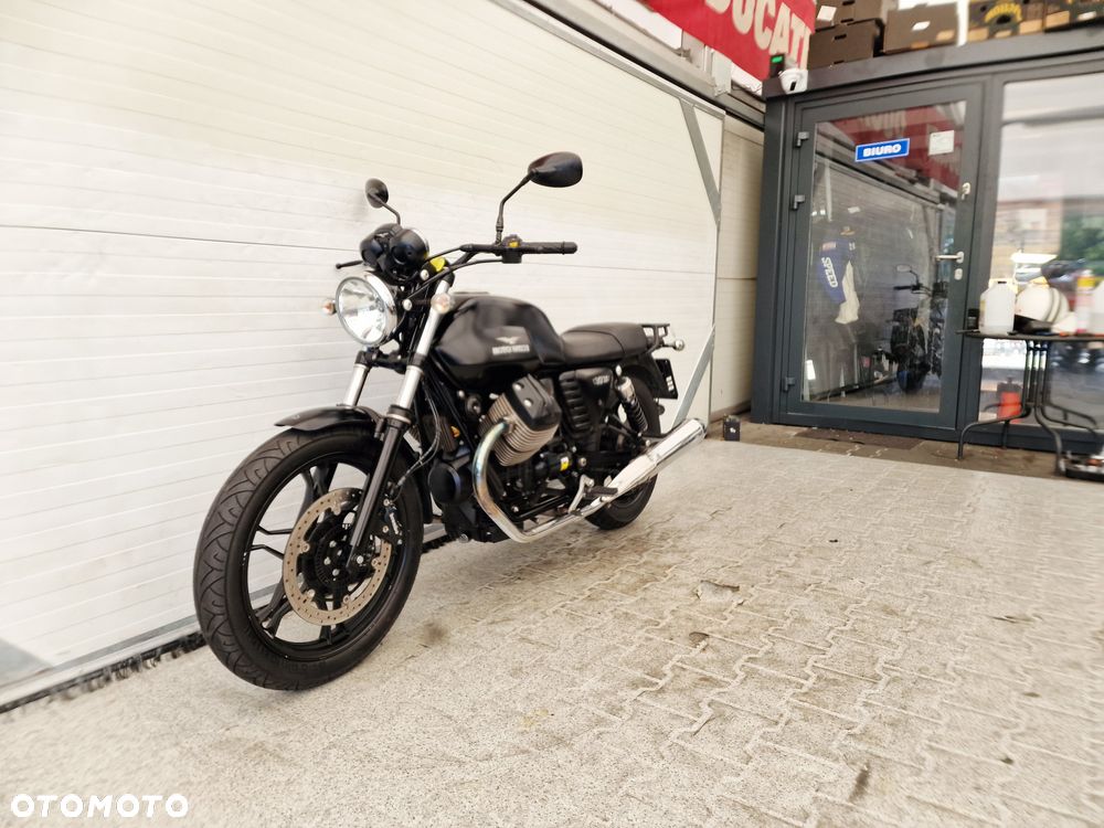 Moto Guzzi V7 - 2