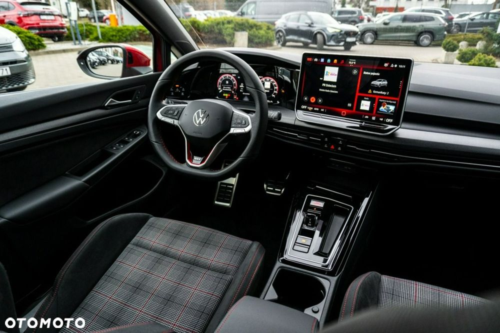 Volkswagen Golf - 26