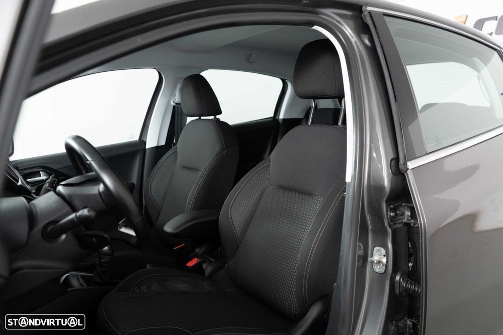 Peugeot 208 1.2 PureTech Style - 9