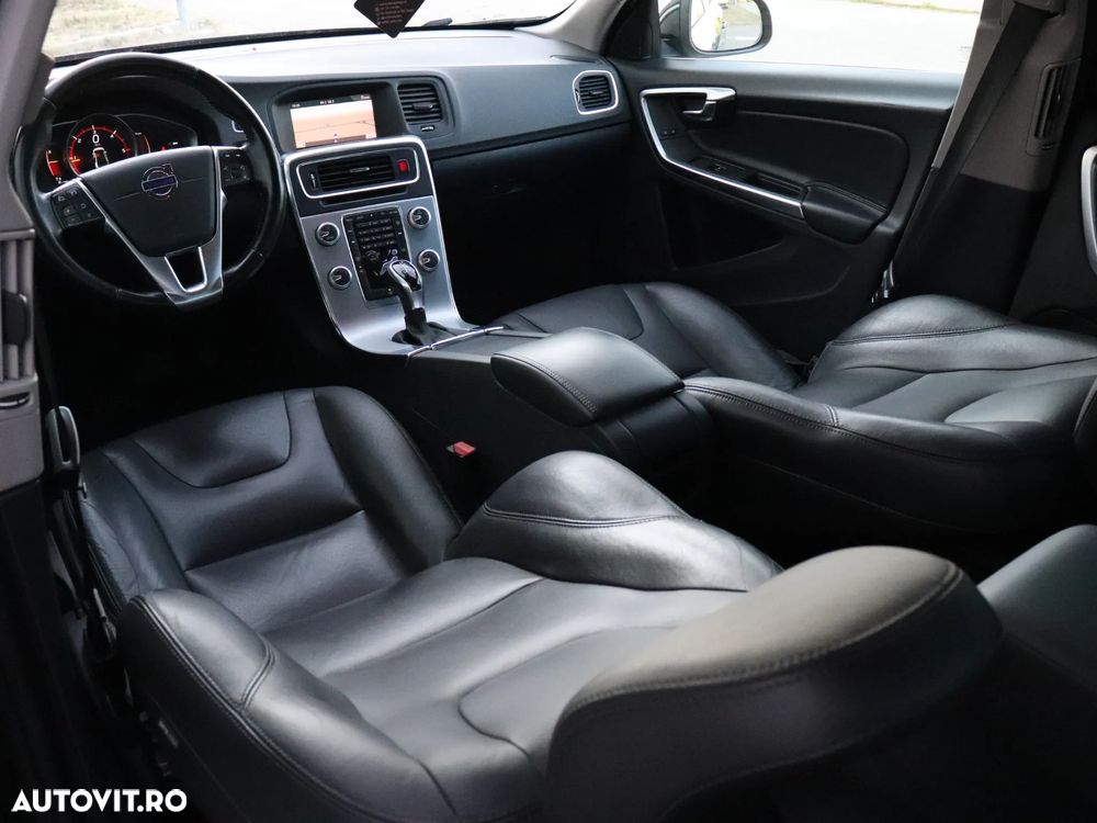 Volvo S60 D2 Geartronic Momentum - 28