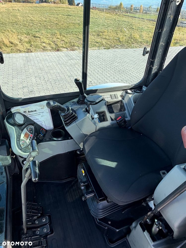 Bobcat E35 - 14