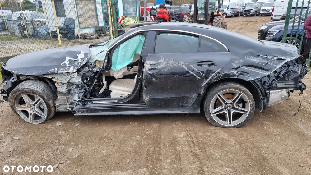 Mercedes-Benz CLS 400 d 4Matic 9G-TRONIC AMG Line - 4