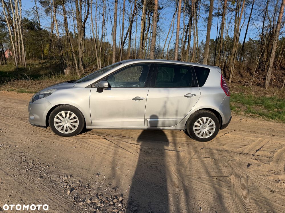 Renault Scenic 1.9 dCi Privilege - 5