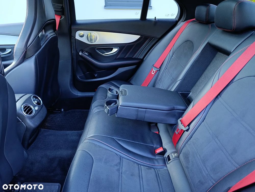 Mercedes-Benz Klasa C 450 AMG 4-Matic 7G-TRONIC - 16