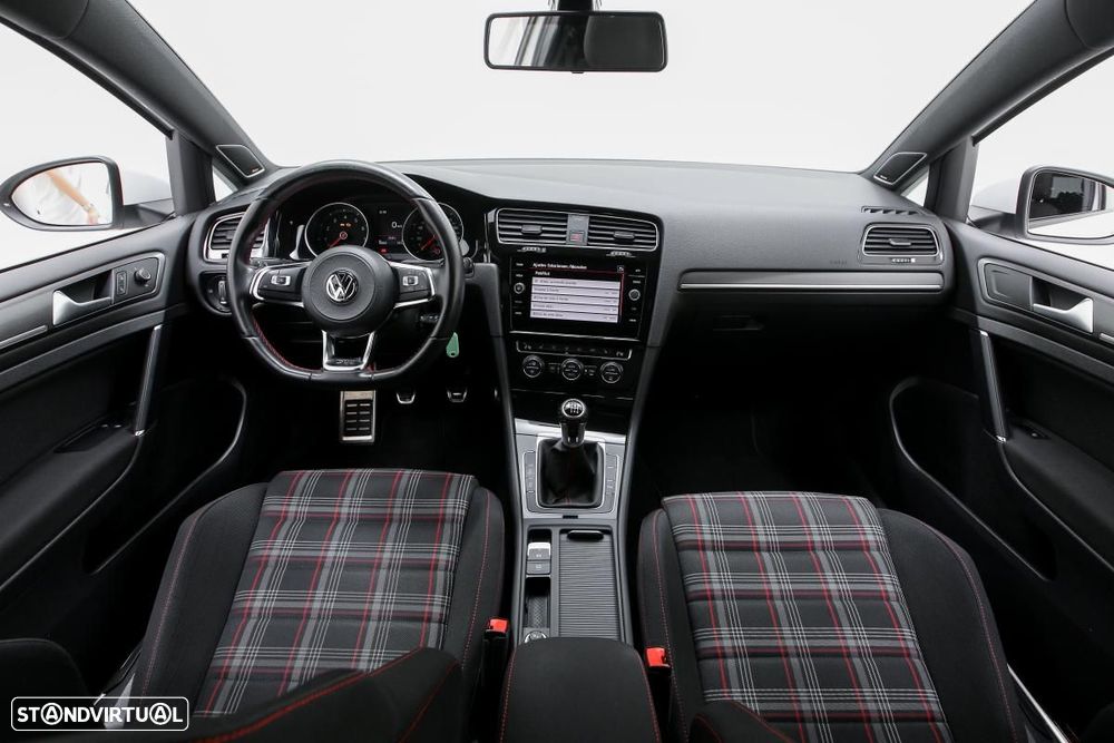 VW Golf 2.0 TSi GTi Performance - 8