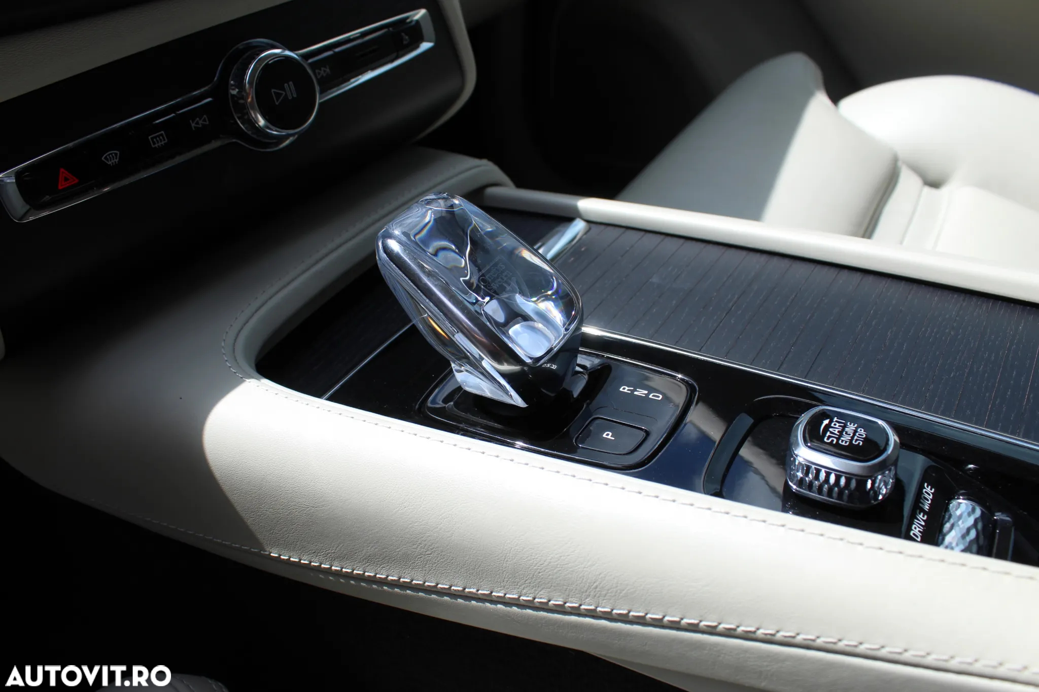 Volvo XC 90 B5 MHEV AWD 5 locuri Inscription - 17