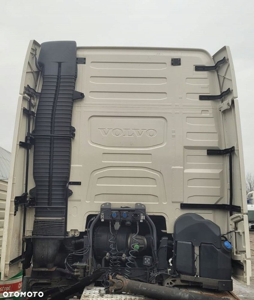 KOMPLETNA KABINA VOLVO FH4 GLOBETROTTER XL EURO 6 EUROPA - 4