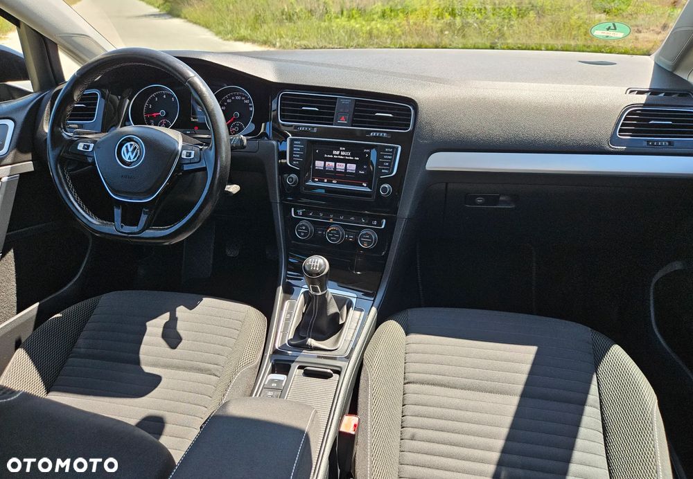 Volkswagen Golf 1.2 TSI BMT Comfortline - 9