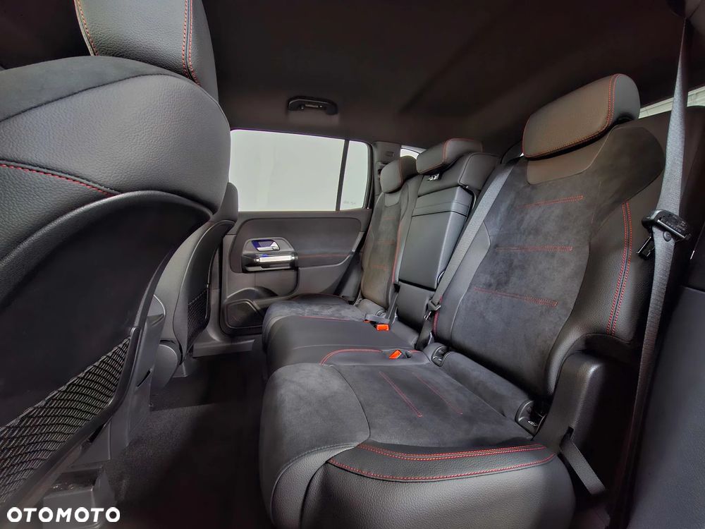 Mercedes-Benz GLB 220 mHEV 4-Matic AMG Line 8G-DCT