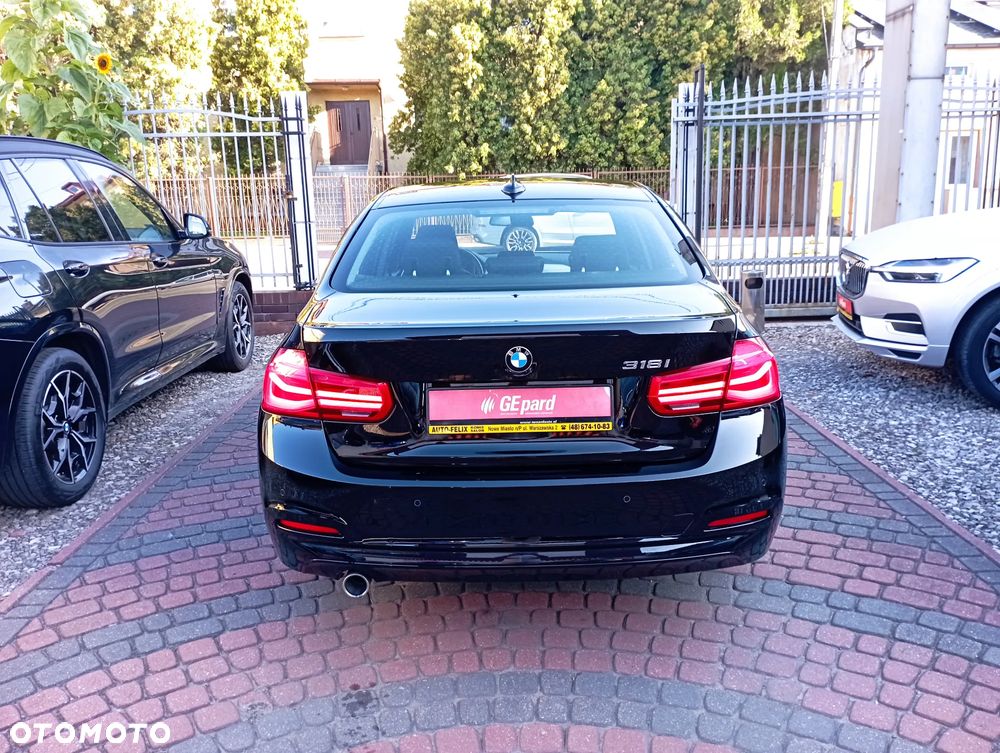 BMW Seria 3 318i - 5