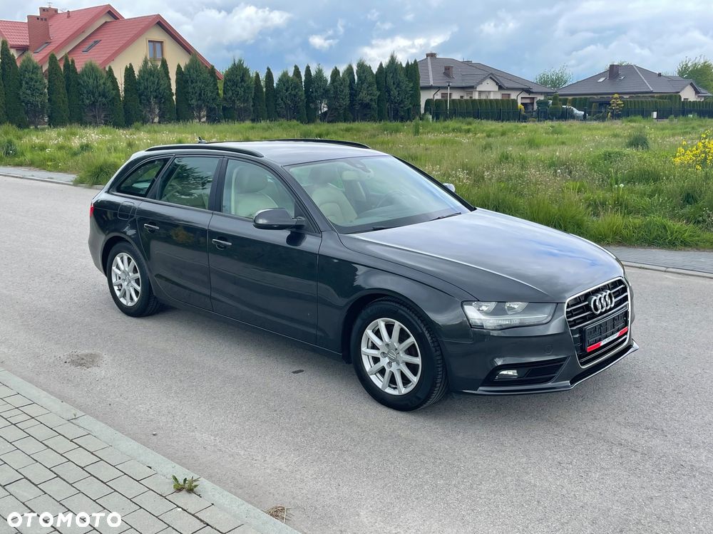 Audi A4 Avant - 33