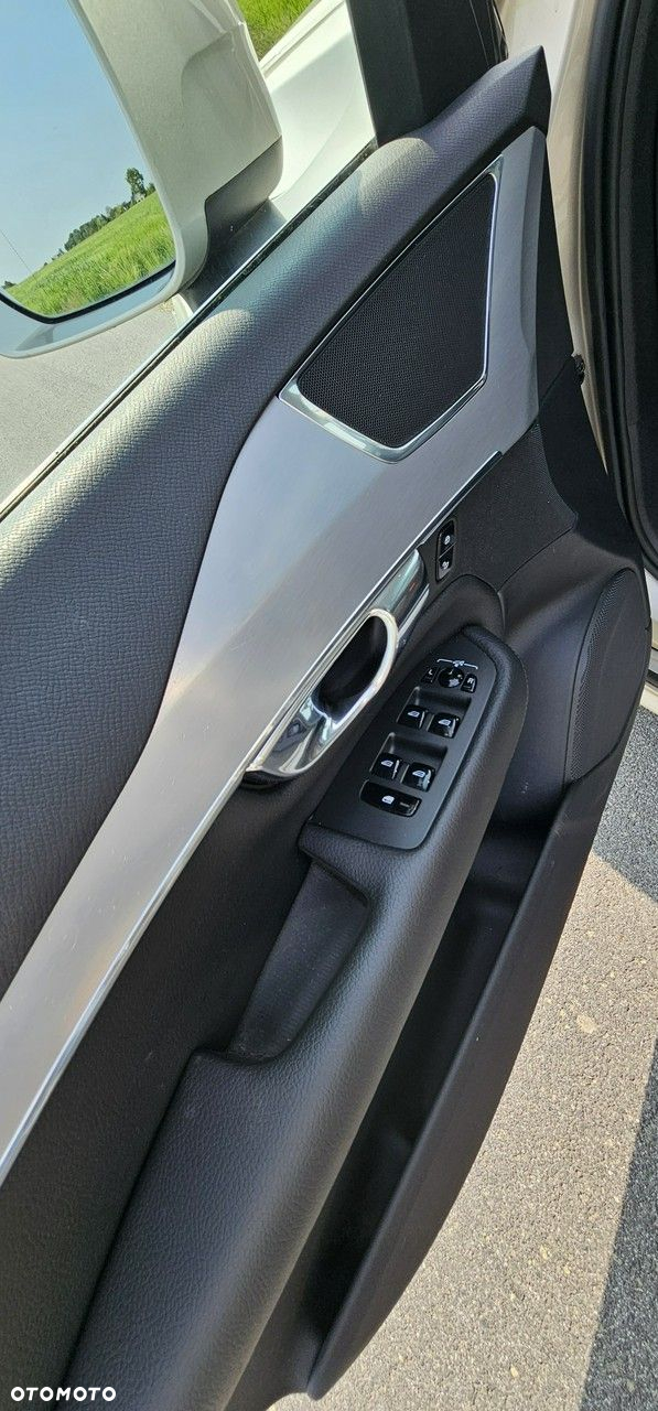 Volvo XC 90 - 25