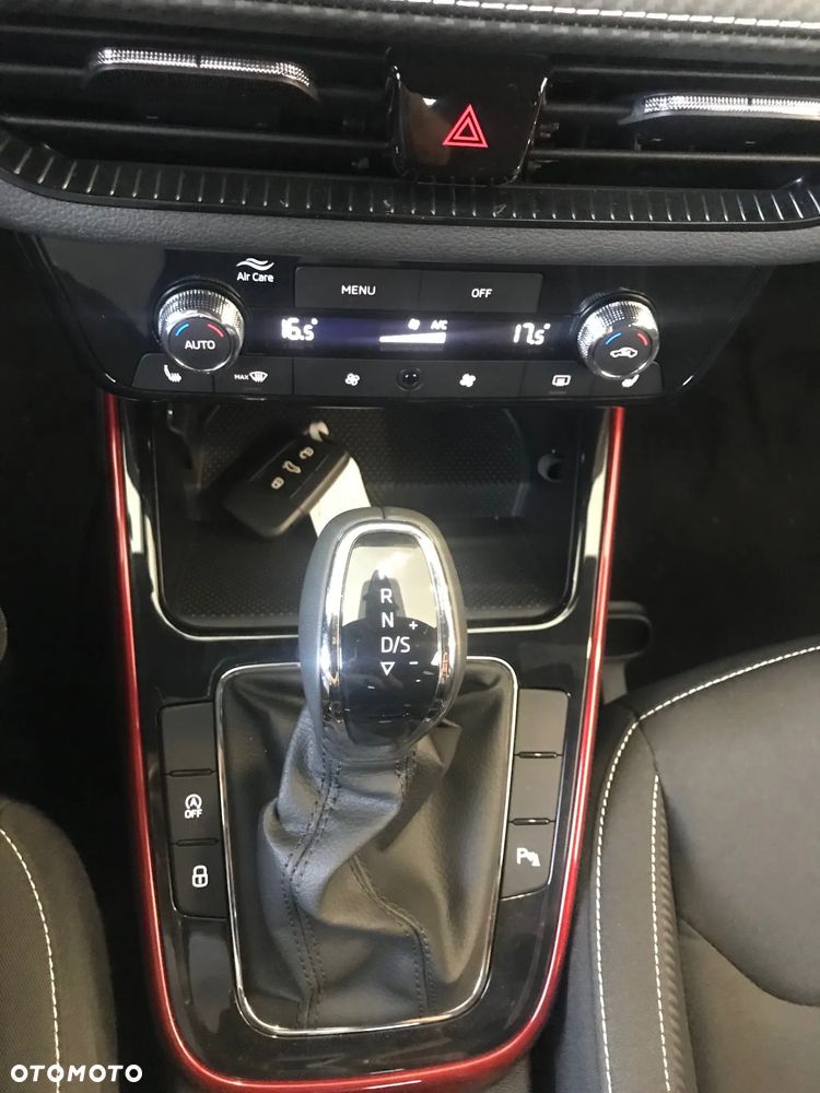 Skoda Fabia 1.0 TSI Monte Carlo DSG - 18