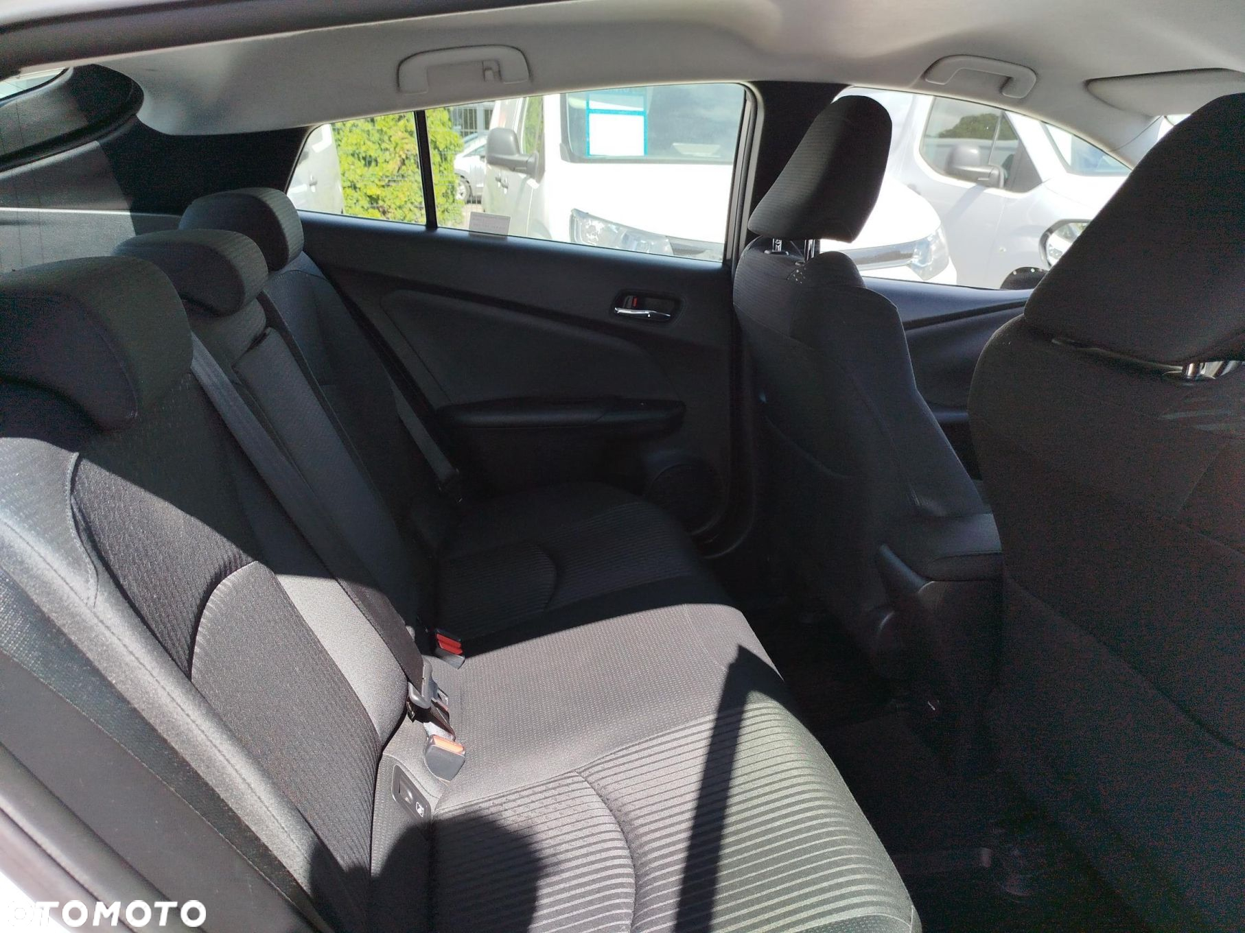 Toyota Prius - 15